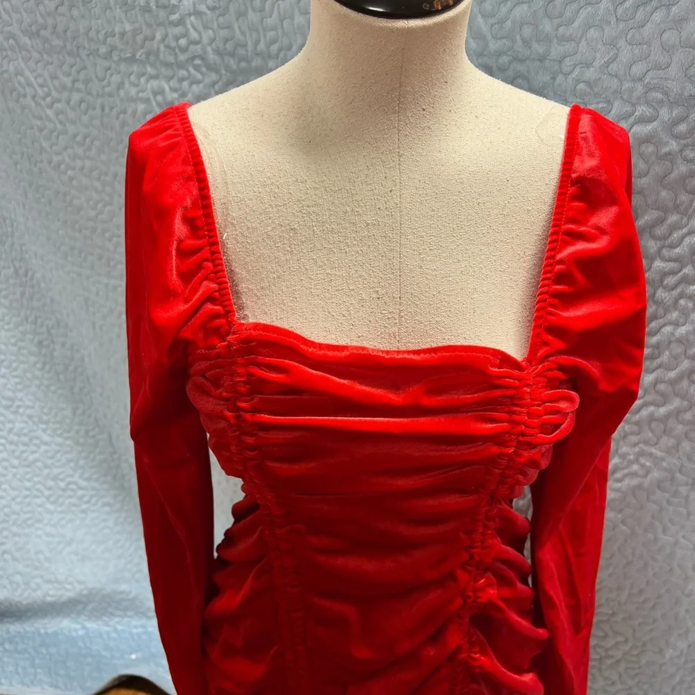 Ruched bodycon dress - Picture 3 of 11